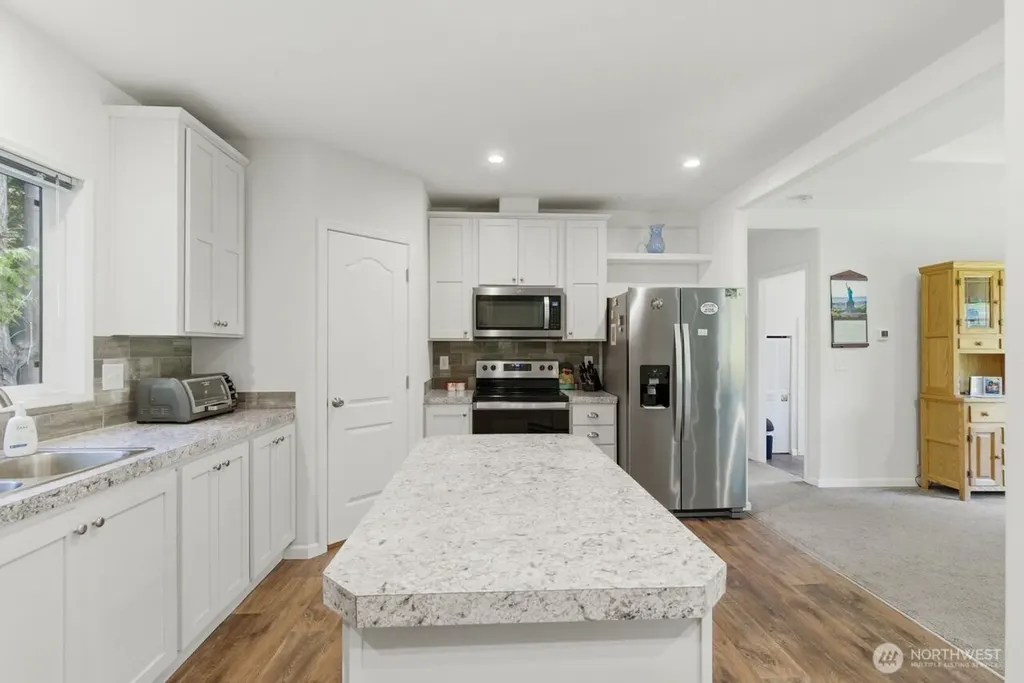 29377 Scenic Drive NE Poulsbo WA 98370