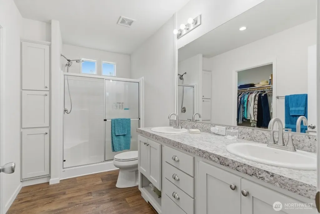 29377 Scenic Drive NE Poulsbo WA 98370
