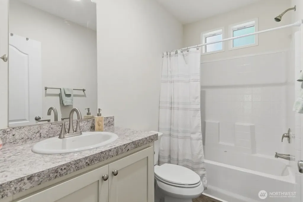 29377 Scenic Drive NE Poulsbo WA 98370