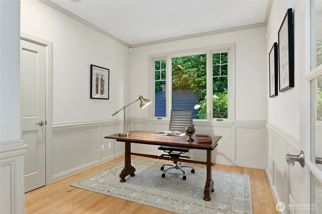 502 95th Avenue NE Bellevue WA 98004