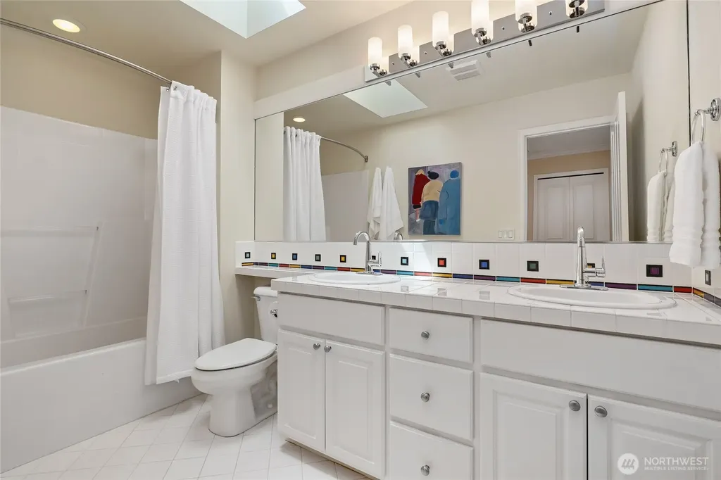 502 95th Avenue NE Bellevue WA 98004