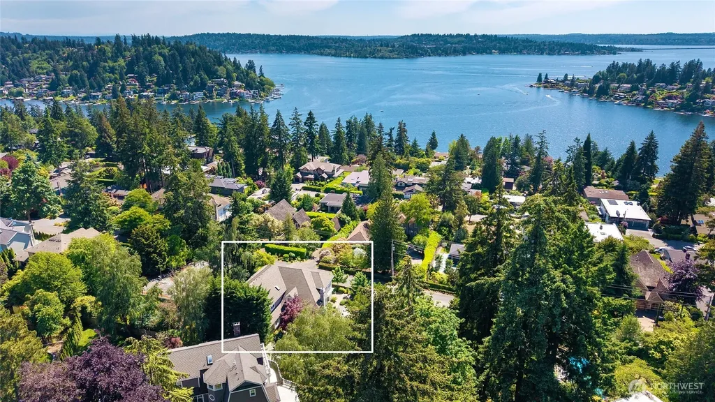 502 95th Avenue NE Bellevue WA 98004