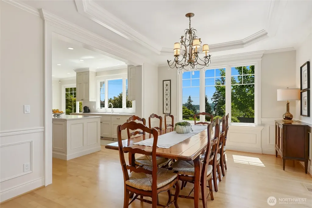 502 95th Avenue NE Bellevue WA 98004