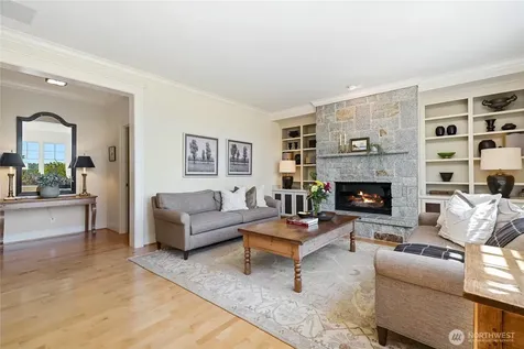 502 95th Avenue NE Bellevue WA 98004