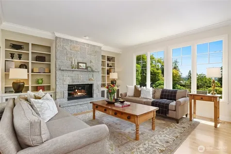 502 95th Avenue NE Bellevue WA 98004