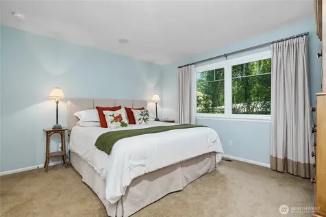 502 95th Avenue NE Bellevue WA 98004