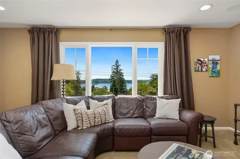 502 95th Avenue NE Bellevue WA 98004