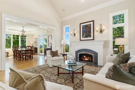 502 95th Avenue NE Bellevue WA 98004
