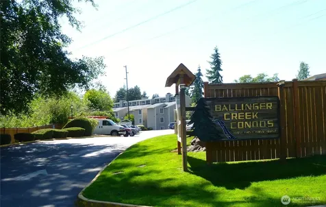 19857 25th Avenue NE Shoreline WA 98155