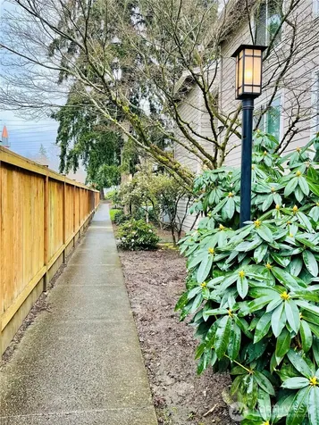 19857 25th Avenue NE Shoreline WA 98155