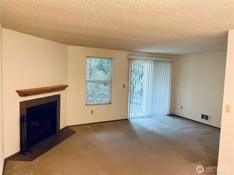 19857 25th Avenue NE Shoreline WA 98155