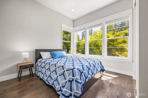 21888 SE 5th Place Sammamish WA 98074