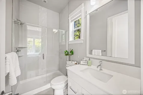 21888 SE 5th Place Sammamish WA 98074