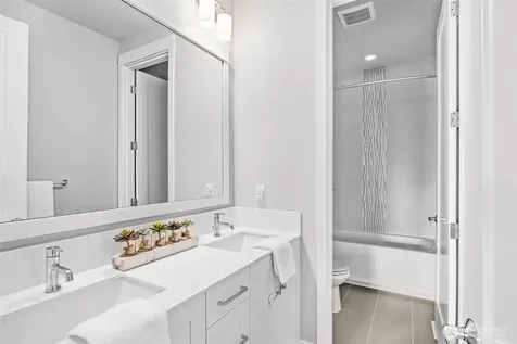 21888 SE 5th Place Sammamish WA 98074