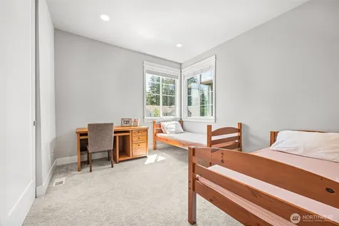 21888 SE 5th Place Sammamish WA 98074