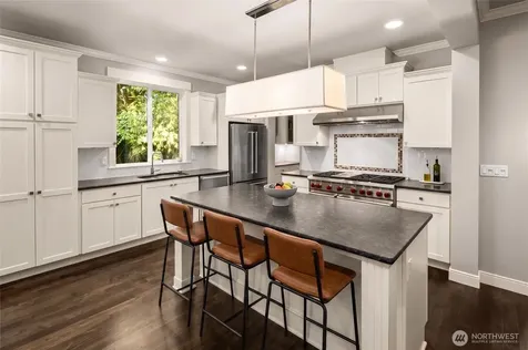 16159 SE 51st Place Bellevue WA 98006