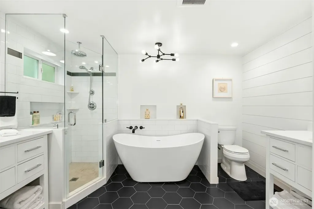 23307 49th Avenue SE Bothell WA 98021