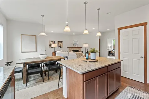 4843 Shelby Place Mount Vernon WA 98274