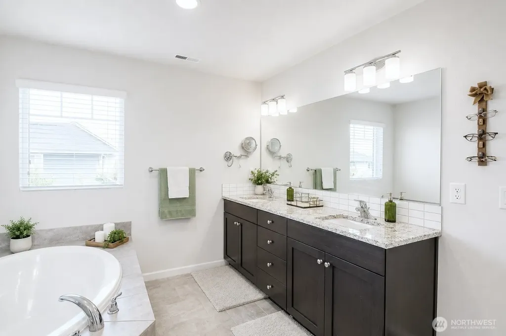 19012 105th Avenue E Puyallup WA 98374