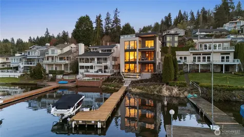 9810 SE Shoreland Drive Bellevue WA 98004