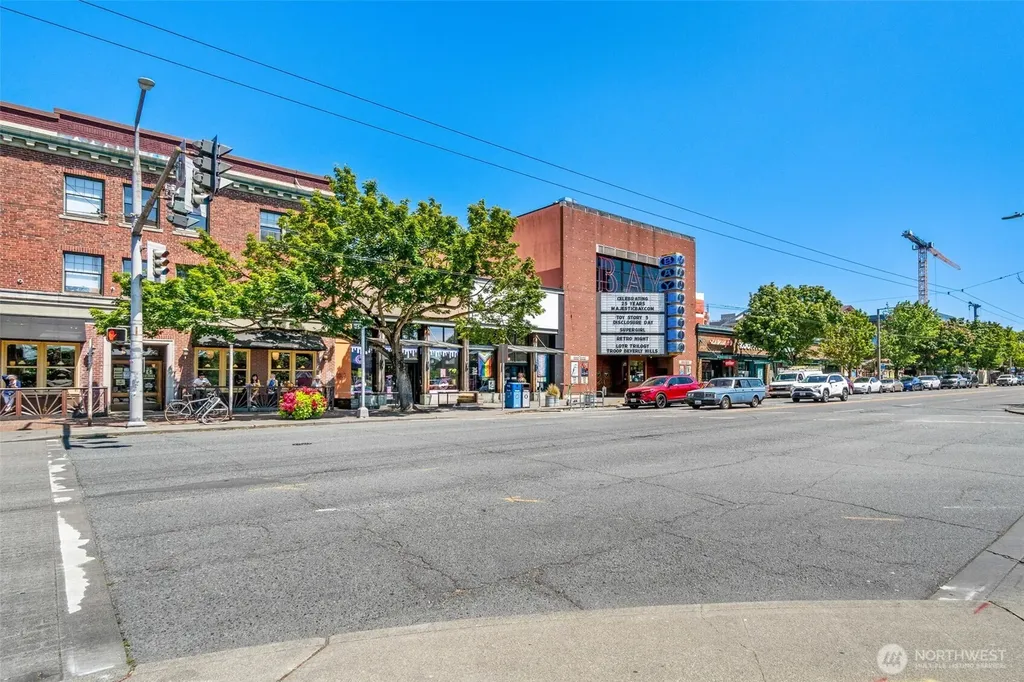 6747 15th Avenue NW Seattle WA 98117