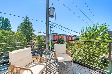 6747 15th Avenue NW Seattle WA 98117