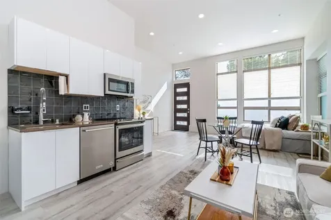 6747 15th Avenue NW Seattle WA 98117