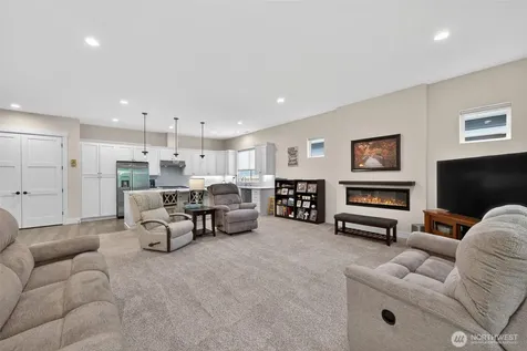 2130 5th Place Snohomish WA 98290