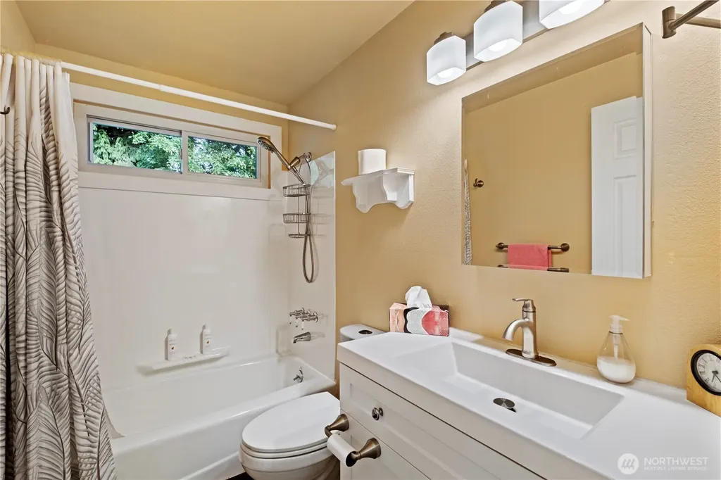 13400 3rd Avenue S Burien WA 98168