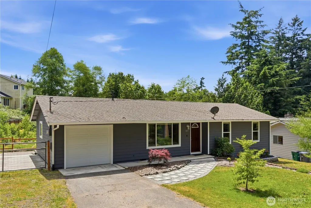 847 NE Michelle Court Bremerton WA 98311