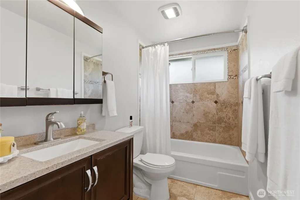 847 NE Michelle Court Bremerton WA 98311