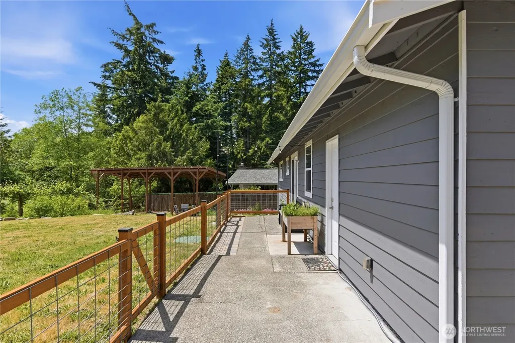 847 NE Michelle Court Bremerton WA 98311
