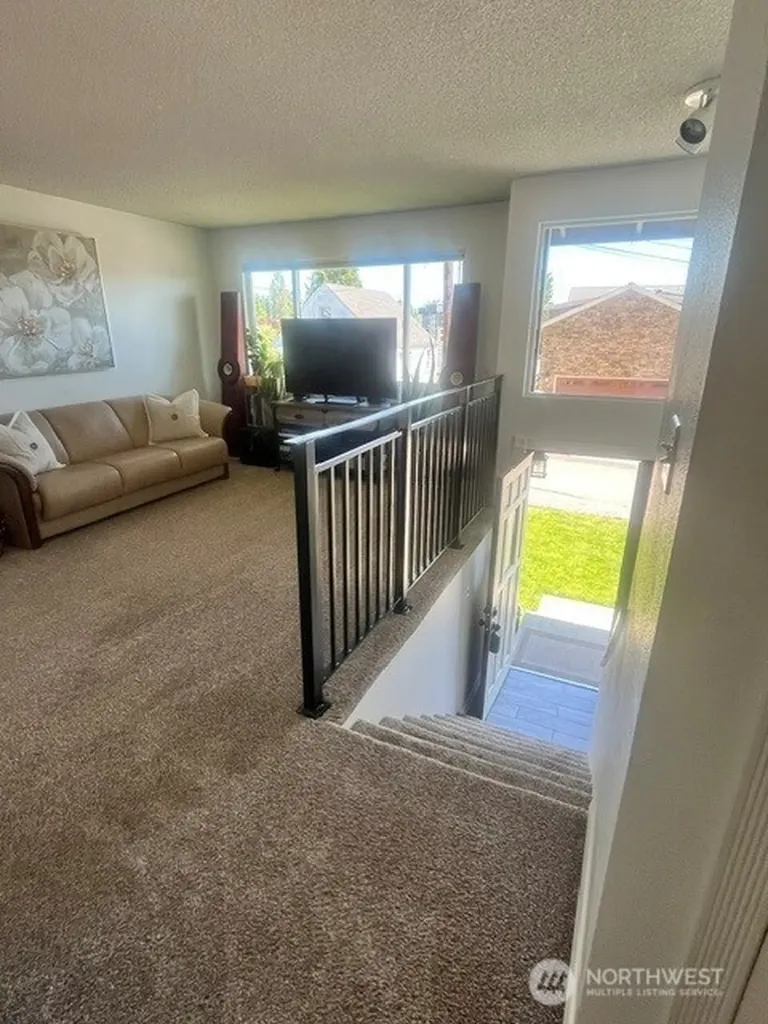 11314 E Ibberson Drive Everett WA 98208