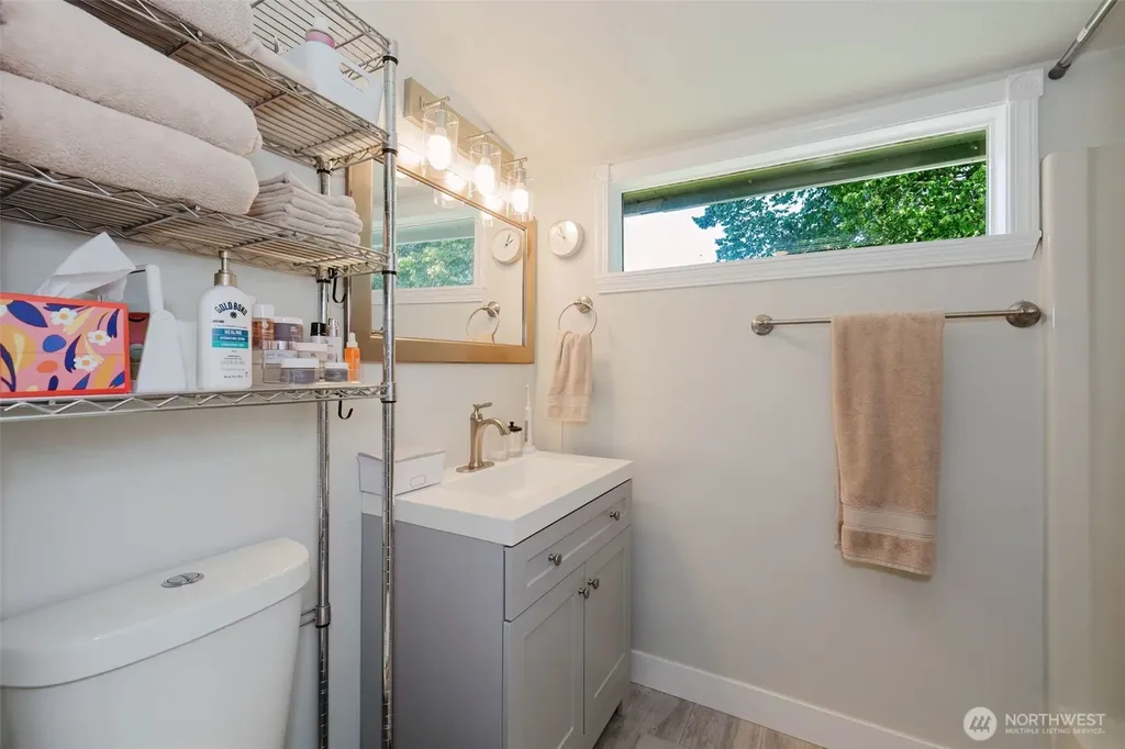 918 Ellinor Avenue Shelton WA 98584