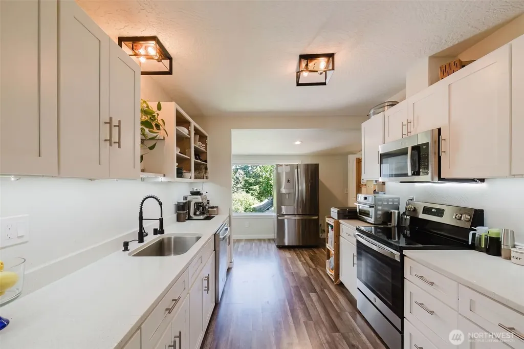 918 Ellinor Avenue Shelton WA 98584