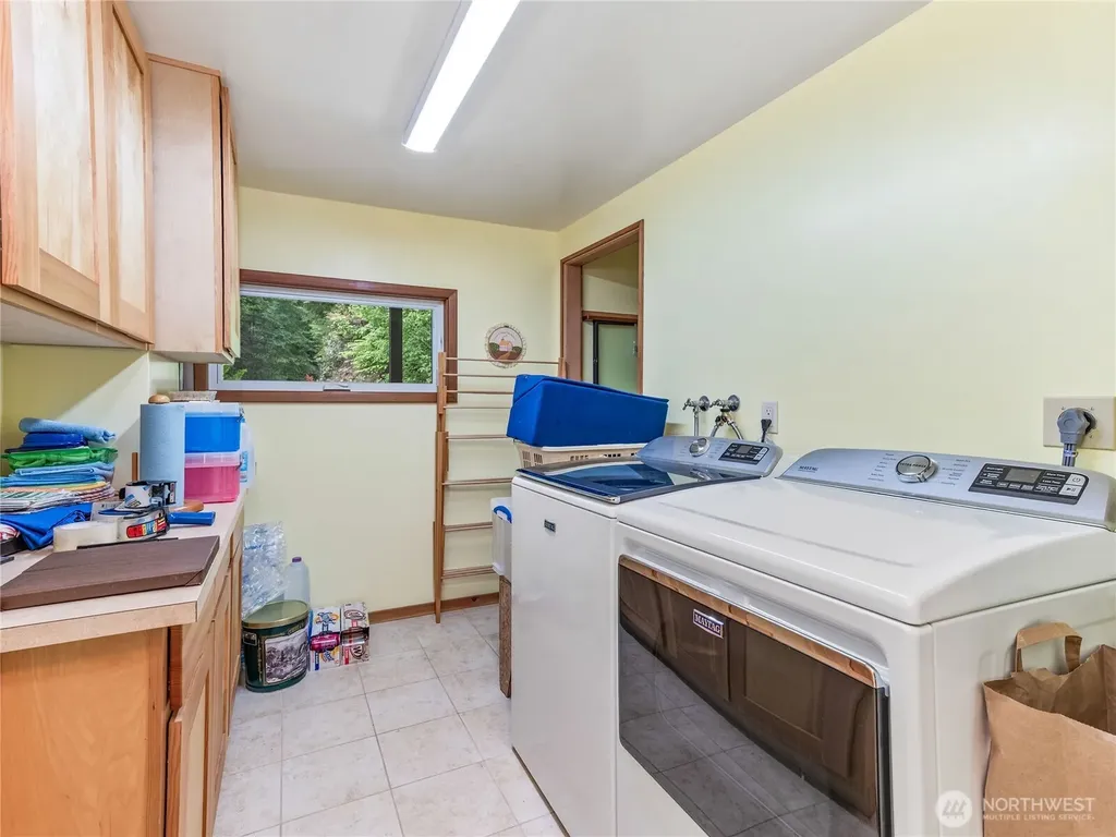 335 Tog Road Brinnon WA 98320