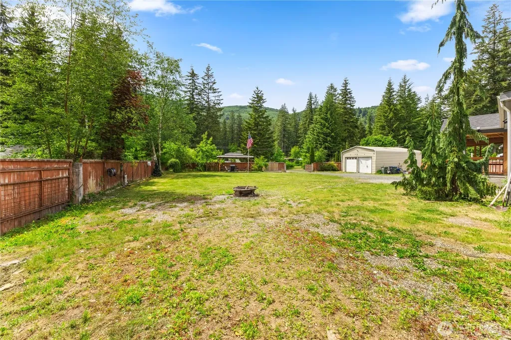 8324 Golden Valley Boulevard Maple Falls WA 98266