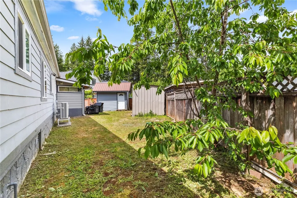 8324 Golden Valley Boulevard Maple Falls WA 98266