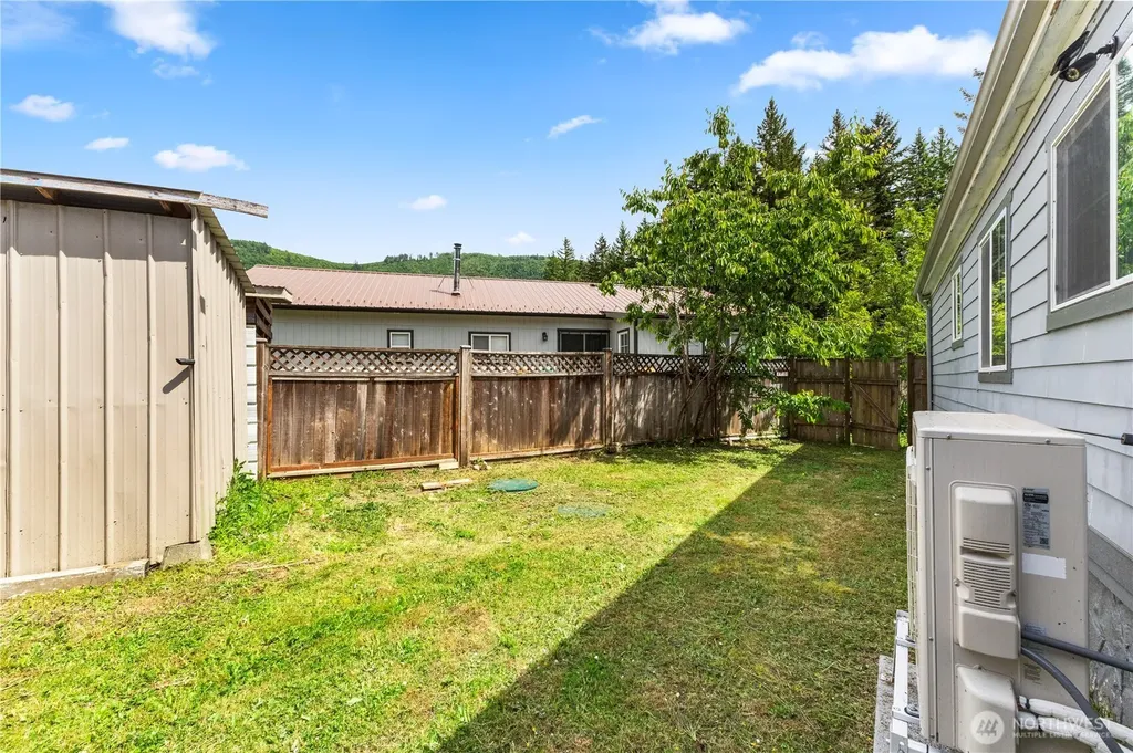 8324 Golden Valley Boulevard Maple Falls WA 98266