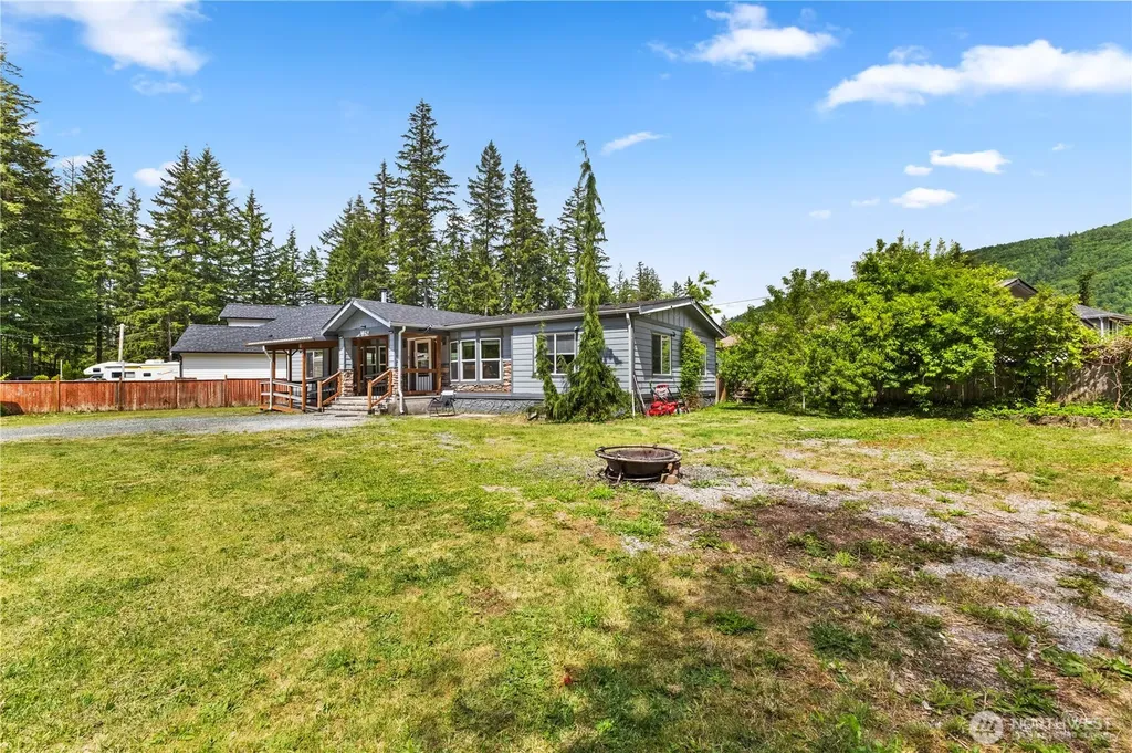 8324 Golden Valley Boulevard Maple Falls WA 98266