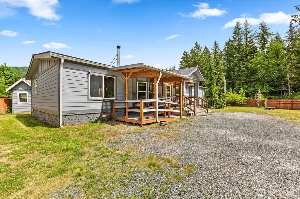 8324 Golden Valley Boulevard Maple Falls WA 98266