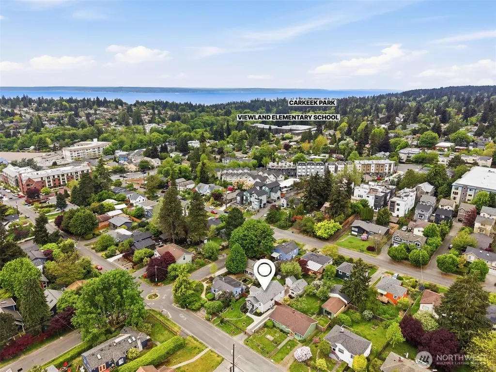 106 N 100th Street Seattle WA 98133