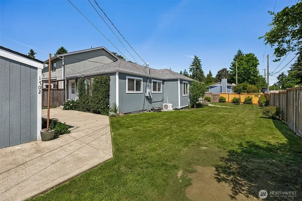 1702 S 94th Street Tacoma WA 98444