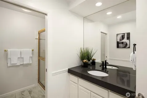 5889 NW Lac Leman Drive Issaquah WA 98027