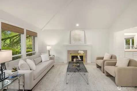 5889 NW Lac Leman Drive Issaquah WA 98027