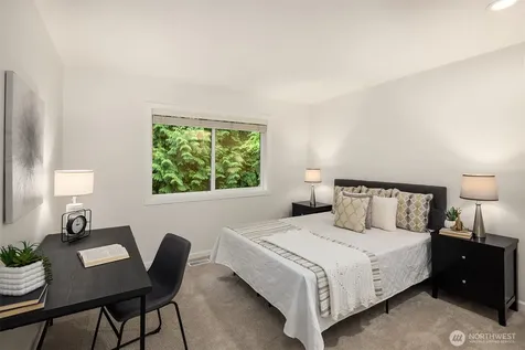 5889 NW Lac Leman Drive Issaquah WA 98027