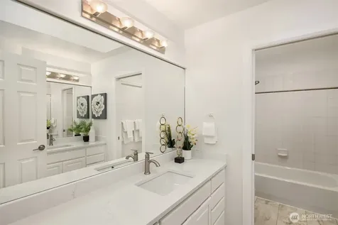 5889 NW Lac Leman Drive Issaquah WA 98027