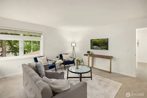5889 NW Lac Leman Drive Issaquah WA 98027
