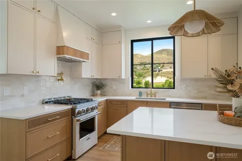 203 Bluebell Court Chelan WA 98816
