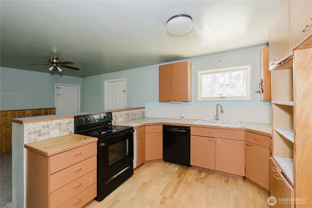 41 NE Salty Drive Belfair WA 98528